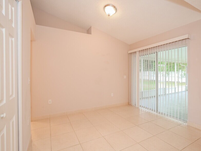 Building Photo - 3648 Wellington Pl