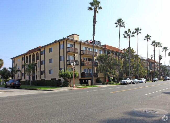 Primary Photo - San Remos Apartments