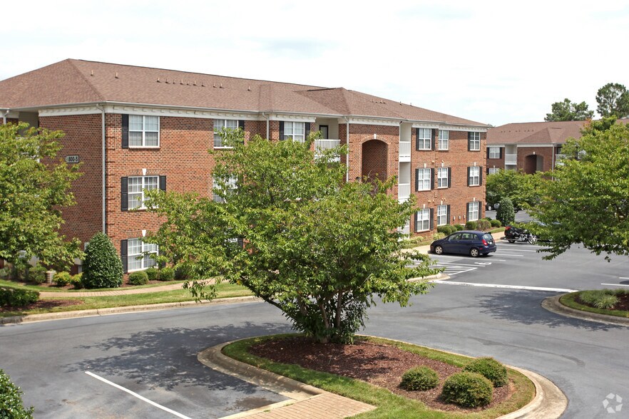 Greenhaven Trace Apartments 800 Greenhaven Dr Greensboro NC 27406 Apartment Finder