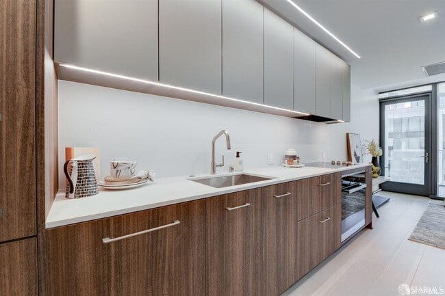 Building Photo - 280 Spear St