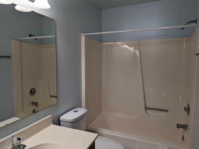 Building Photo - 841 N Gammon Rd