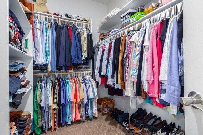 Building Photo - 2425 W Bronco Butte Trl