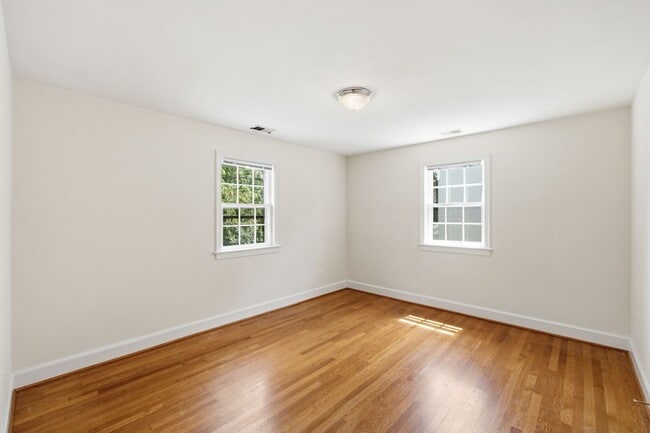 Building Photo - Chevy Chase Home | 4 Bed | 3.5 Bath | 2,500 Sf | Driveway Parking | Large Fenced-In Backyard w/ Deck