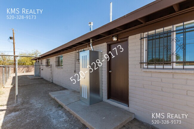 Building Photo - 262 N Melwood Ave