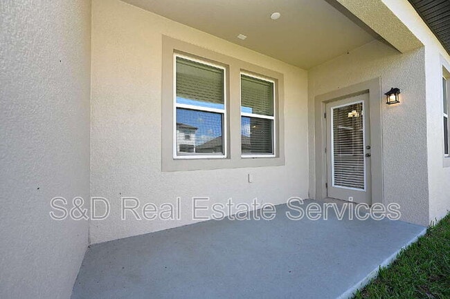 Building Photo - 5507 Freesia Dr