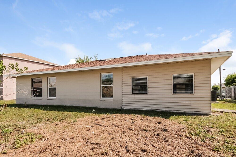 Building Photo - 619 Heraldo Ct