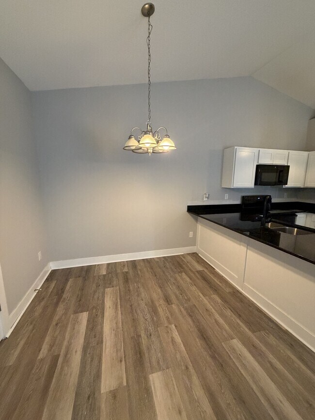 Building Photo - 5577 N Edwards Cir