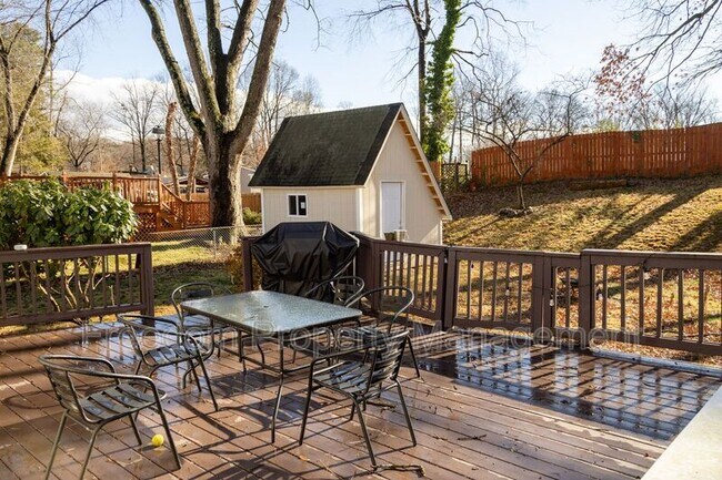 Building Photo - 5317 Macwood Dr