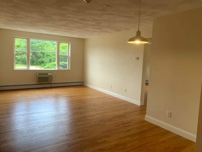 Building Photo - 1105 Lexington St