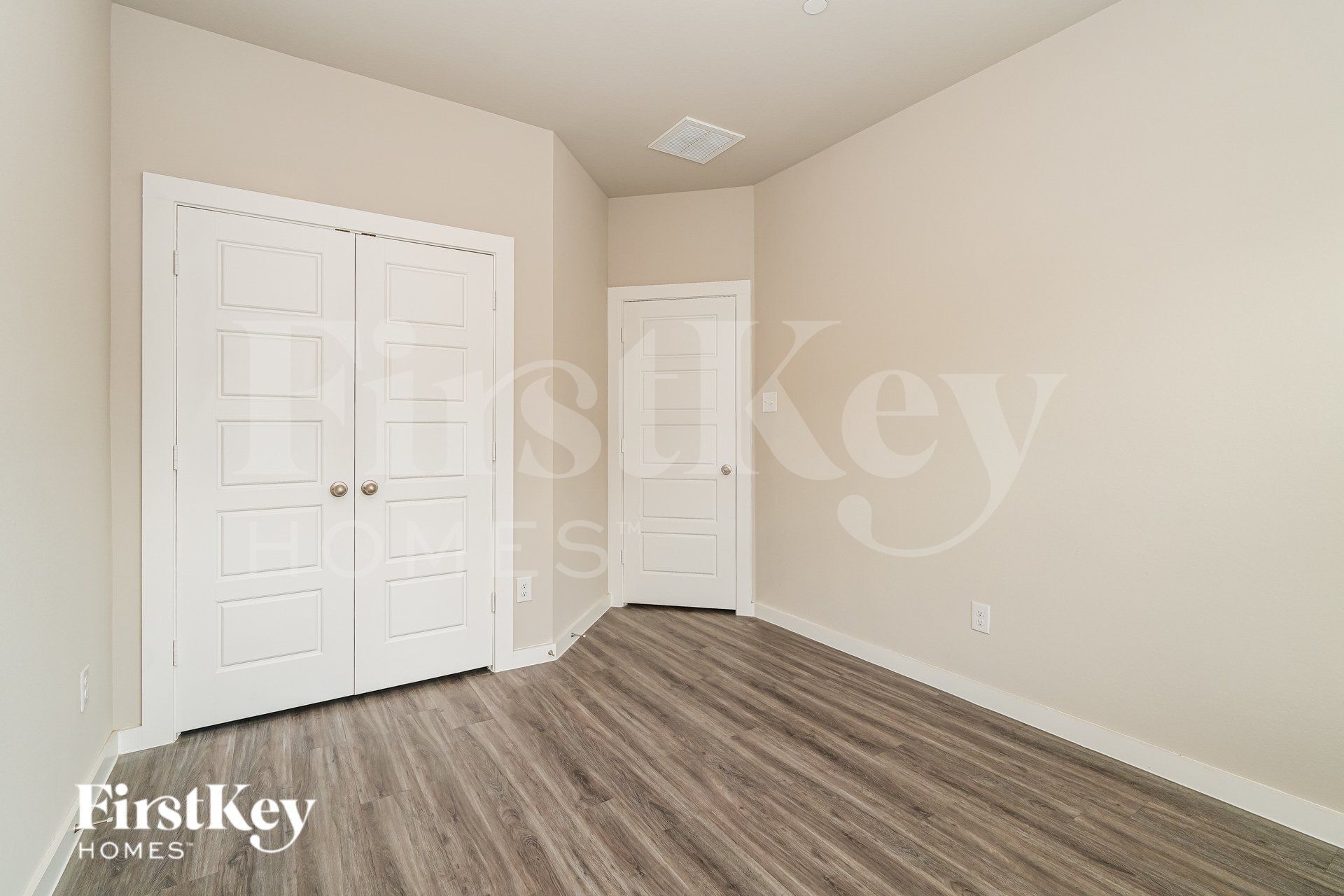 Building Photo - 18330 W Centro Cir