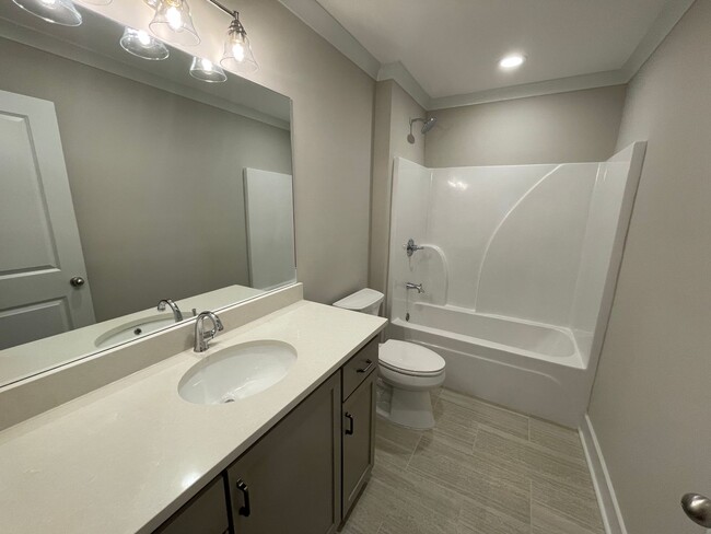 Building Photo - 2BA / 2BA FOR RENT