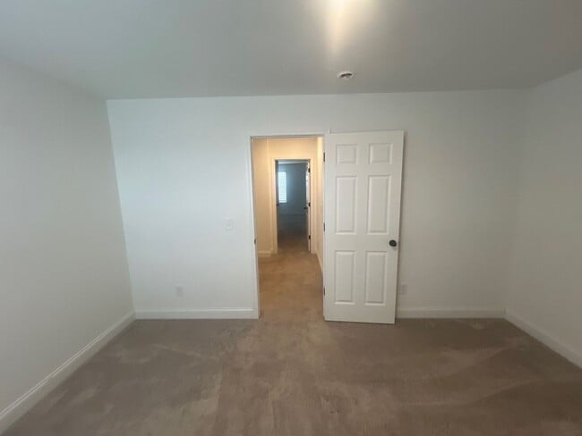 Building Photo - 312 Traywick Pl