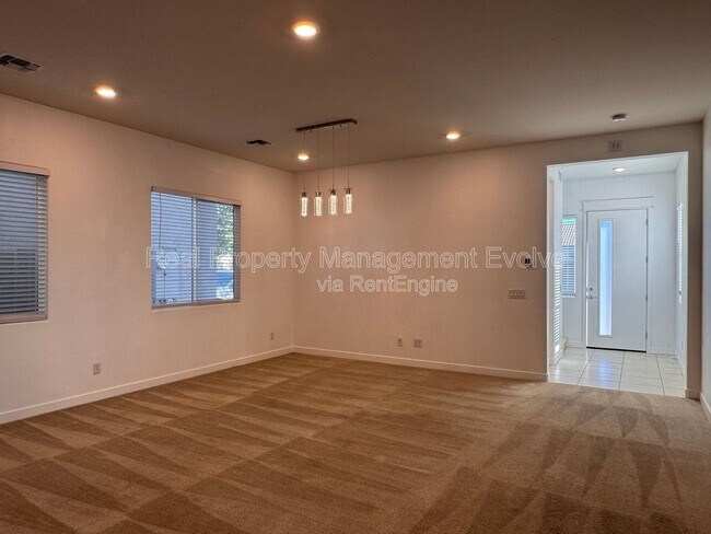 Building Photo - 15811 N 74th Ln