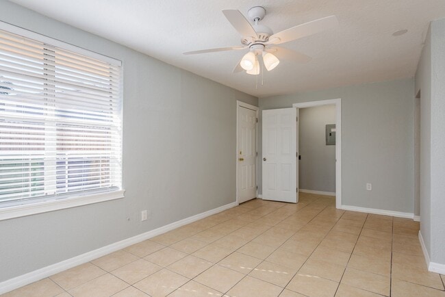 Building Photo - 120th Street