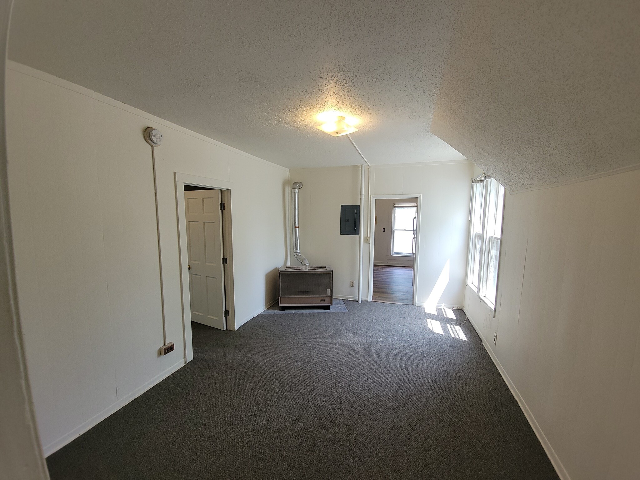 Building Photo - 514 Niagara St