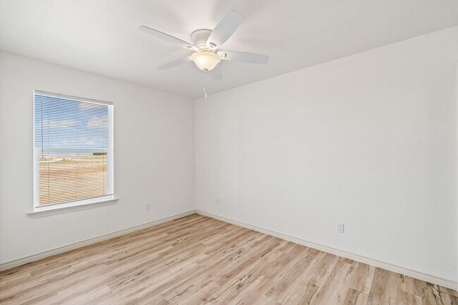 Building Photo - Country Living In Roosevelt ISD!