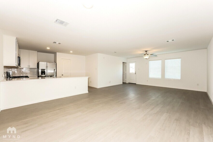 Building Photo - 2757 Ctr Crk Ln