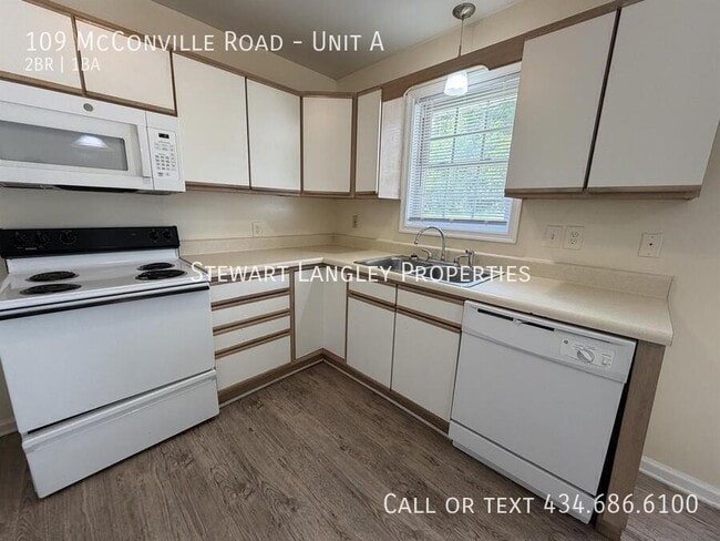 Building Photo - 109 McConville Rd