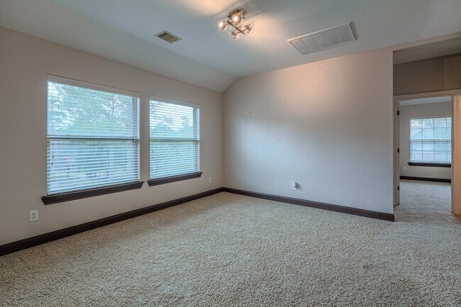 Building Photo - 42 Rocky Point Ct