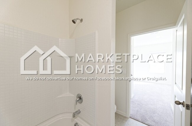 Building Photo - 4924 N 192nd Ln