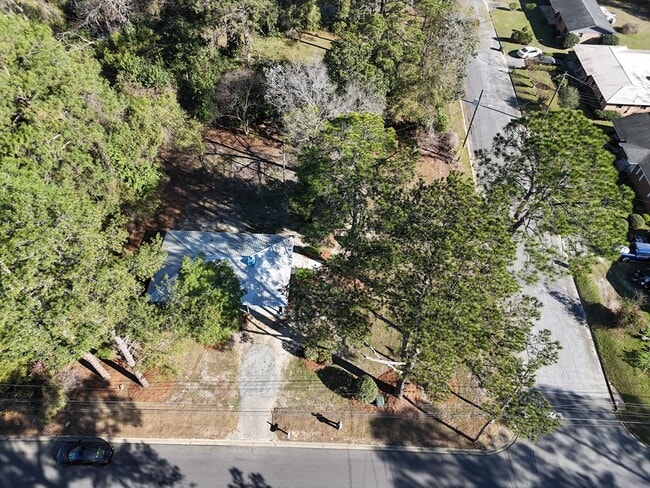 Building Photo - 409 Augusta Ave