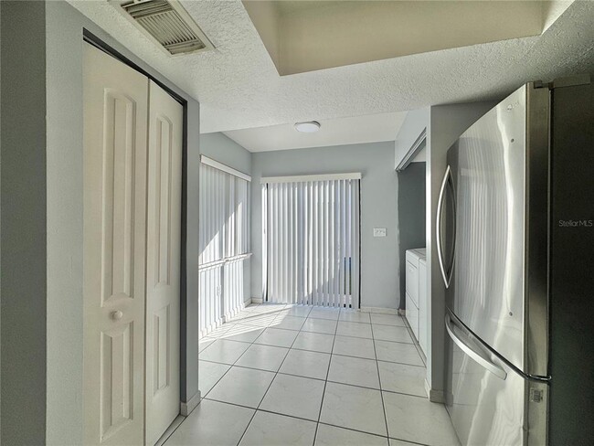 Building Photo - 120 Olive Tree Cir