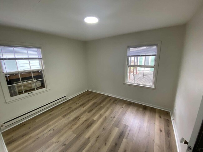 Building Photo - 2629 Dodge Ave