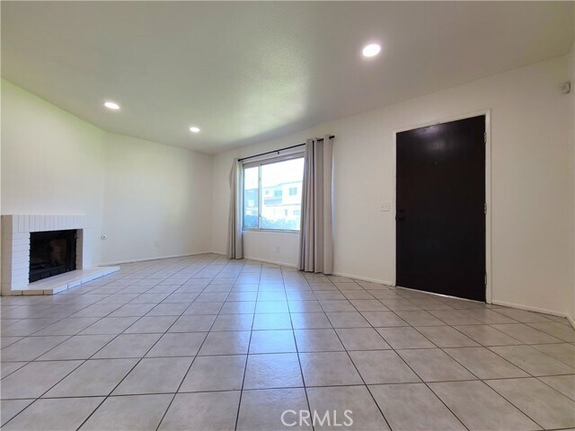 Building Photo - 1077 S Santo Antonio Dr