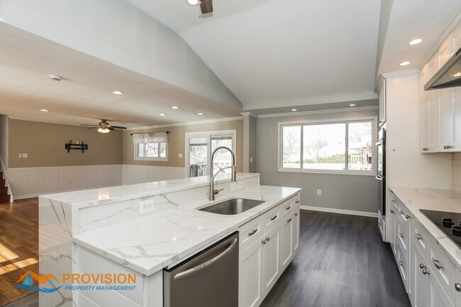 Building Photo - 3025 Rock Dr