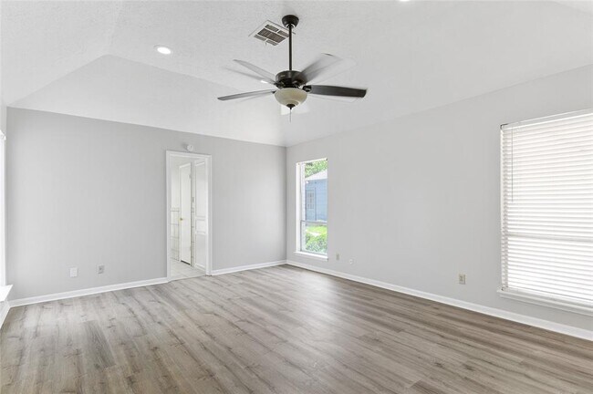 Building Photo - 1022 Arrow Hill Rd