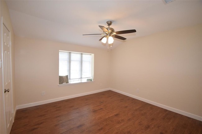Building Photo - 15107 Kimberley Ct