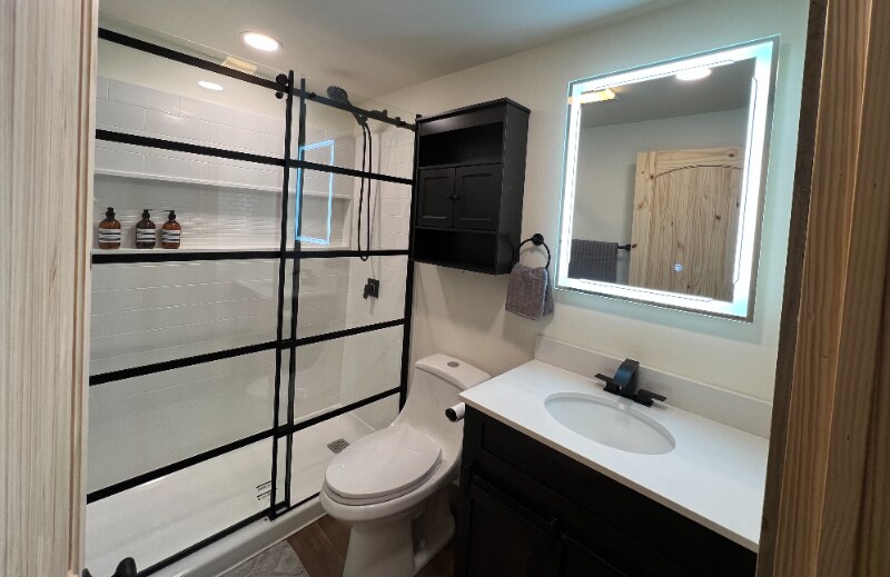 Building Photo - 2301 Lincoln Ave