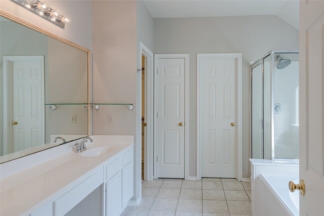 Building Photo - 119 S Merryweather Cir