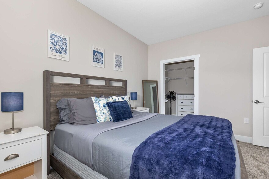 Building Photo - 5898 Grenache Ave