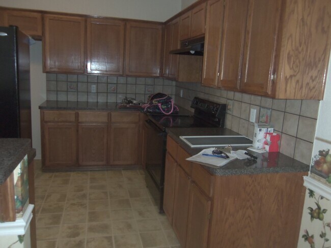 Building Photo - 4201 Windwood Dr