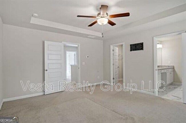 Building Photo - 121 Lexington Pl Dr