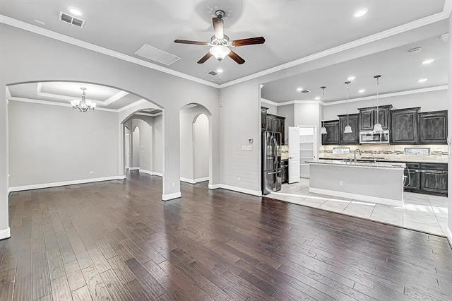 Building Photo - 7023 Mammoth Dr