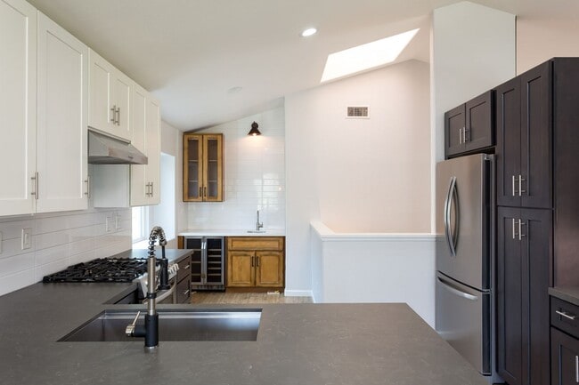 Building Photo - Modern Home in West Village of Singing Hills