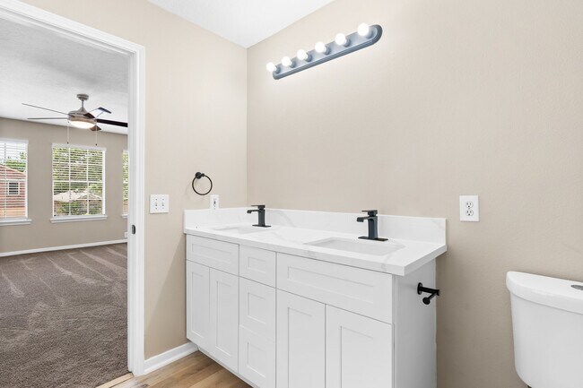 Building Photo - 19222 Wading River Dr