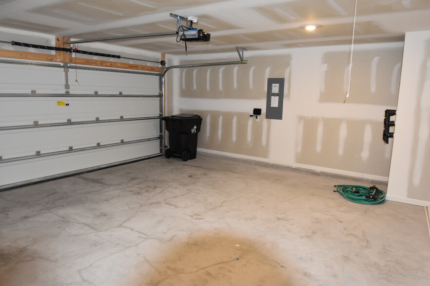 Building Photo - 1712 Fox Trace Cir