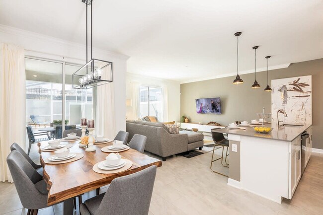 Building Photo - 1088 Leader St