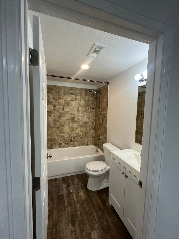 Building Photo - 102 Bayside Cir