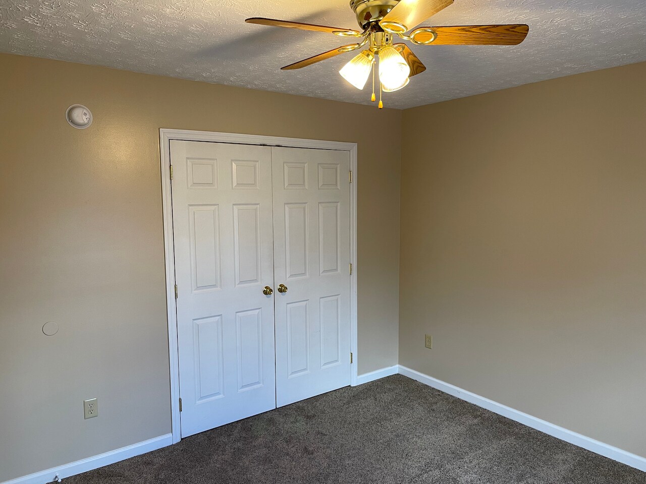 Building Photo - 705 Candlewood Dr