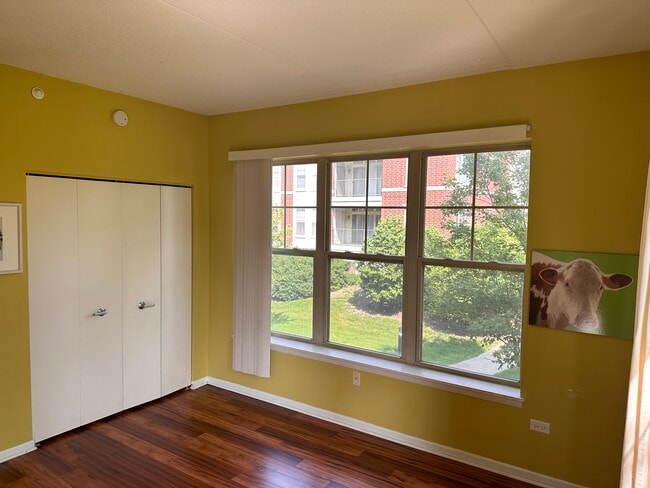 Building Photo - 720 Prestwick Ln