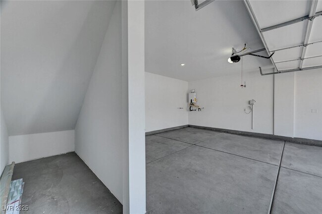 Building Photo - 1498 Marsh Bird St