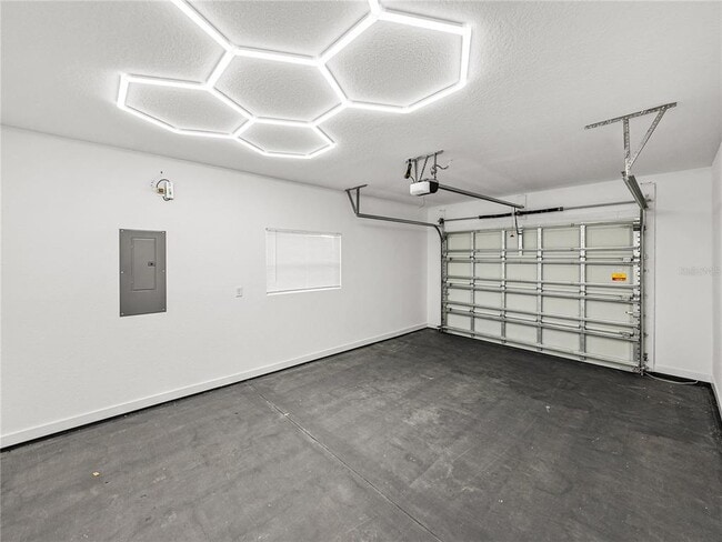 Building Photo - 720 W 14th St