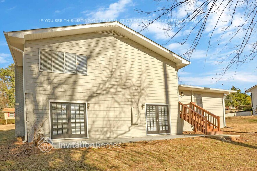 Building Photo - 1795 Fayetteville Ct SE