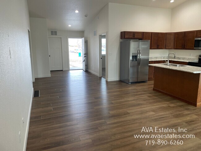 Building Photo - 970 S Coral Pl