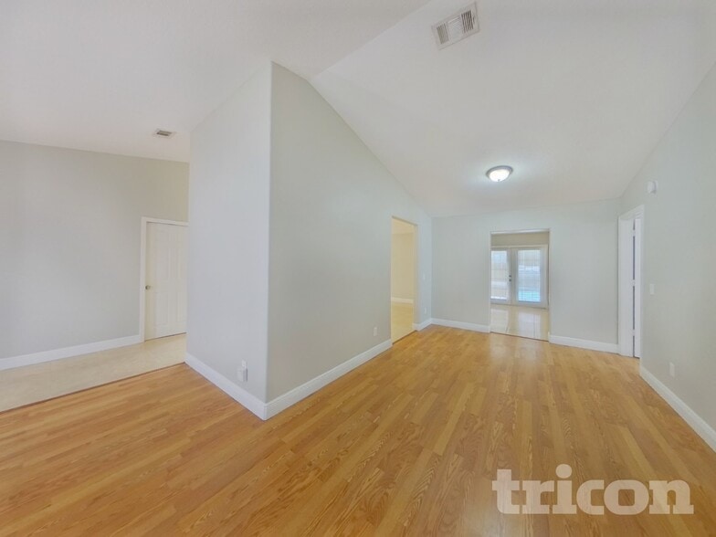 Building Photo - 6517 Seafairer Dr