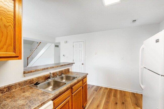 Building Photo - 5013-5015 Betty Jean Way